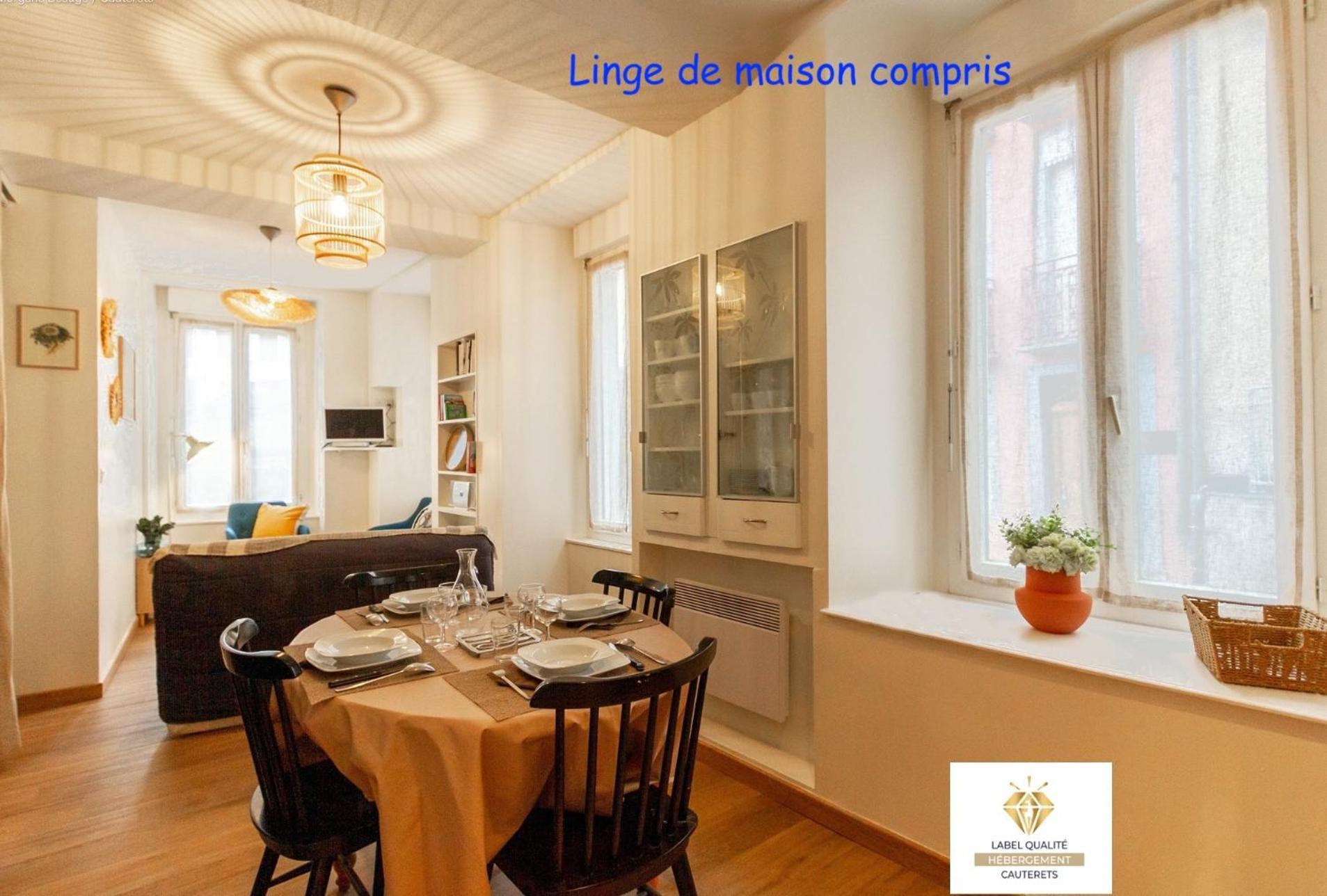 Appartement Cosy Au Coeur De La Ville, Au Calme Avec Wifi Et Linge De Maison Inclus 科特雷 外观 照片
